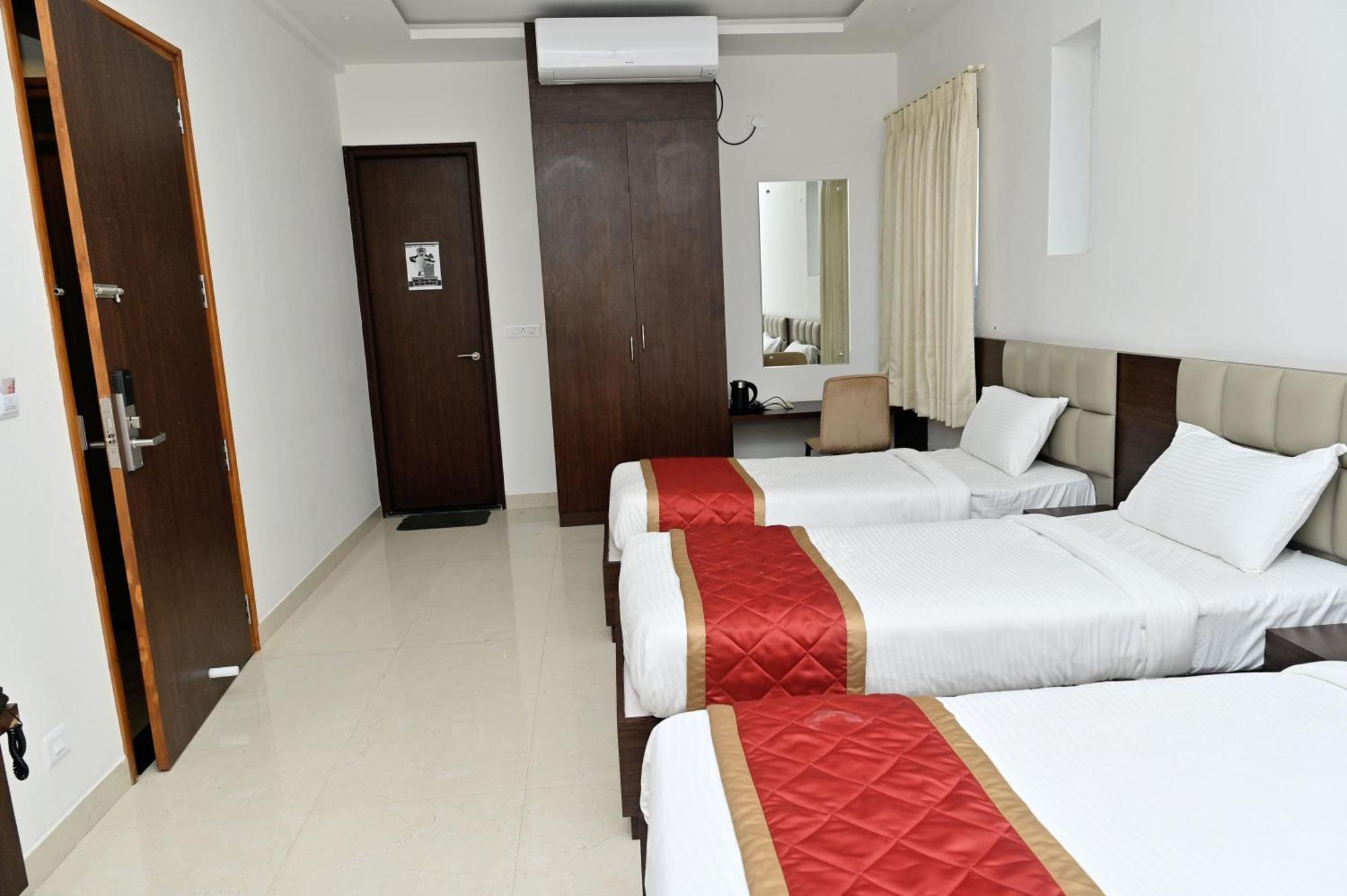 Downtown The Mallika Sapphire Chikmagalur Exterior photo