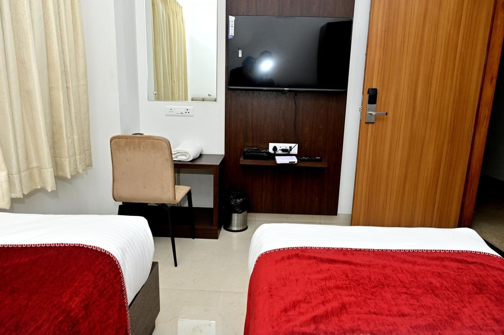 Downtown The Mallika Sapphire Chikmagalur Exterior photo